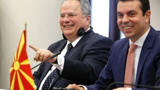 Gréci rokovali s Macedónskom, chcú zlepšiť naštrbené vzťahy