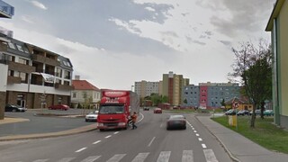 Napadol a dobil 75-ročnú predavačku, polícii dlho neutekal