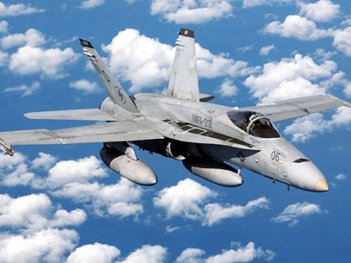 Švajčiari našli stratenú stíhačku, zrútila sa v horách