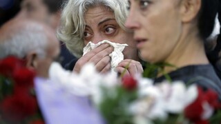 V talianskom Amatrice sa s obeťami zemetrasenia lúčili stovky smútiacich