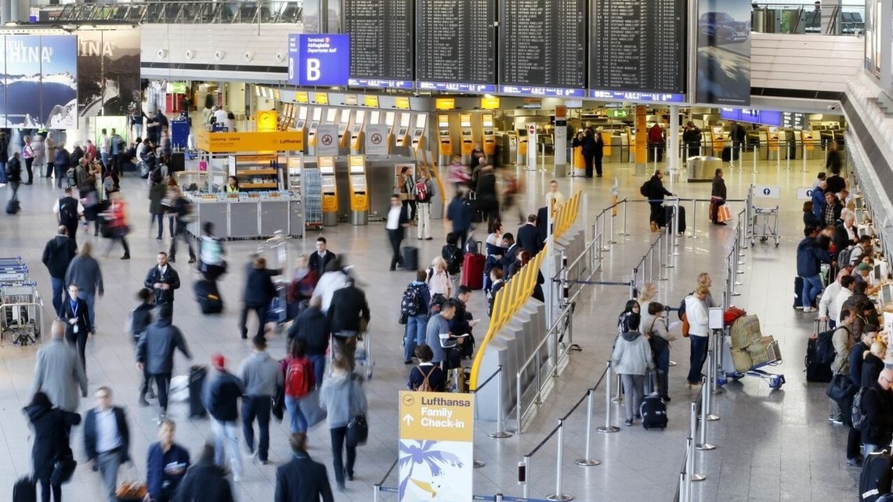 Časť frankfurtského letiska evakuovali, báli sa o bezpečnosť cestujúcich