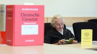 Nemci poslali do väzenia 87-ročnú ženu, popierala holokaust