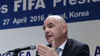 FIFA nasadila v zápase video, Infantino vyjadril spokojnosť