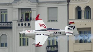 Leteckí akrobati sa predviedli v Nemecku