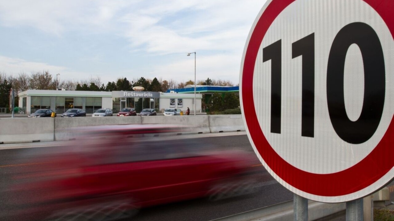 D1 Bratislava Trnava 1140 px (SITA/Jozef Jakubčo)