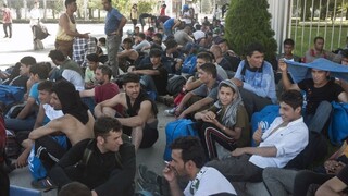 Rozbili pašerácky gang, ktorý do Európy prepravil stovky utečencov