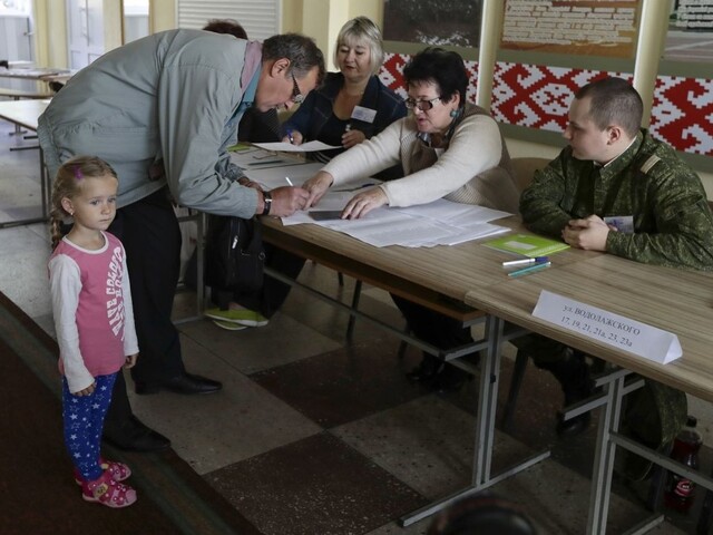 V Bielorusku sa konajú parlamentné voľby, opozícia nemá šancu