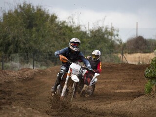 Pretekári ukončili na Záhorí sezónu seriálu Slovakia MX & QUAD
