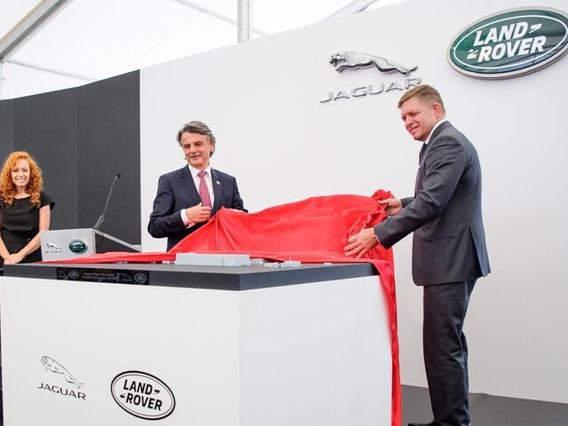 Automobilka Jaguar začala s výstavbou, bude vyrábať 2 modely áut