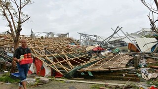 Tajfún sa hnal 370-kilometrovou rýchlosťou, zanechal obete