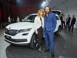 Škoda Kodiaq naživo a Toyota Prius v teste spotreby