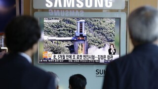 Vodca Kim cieli na vesmír, v KĽDR testovali raketový motor