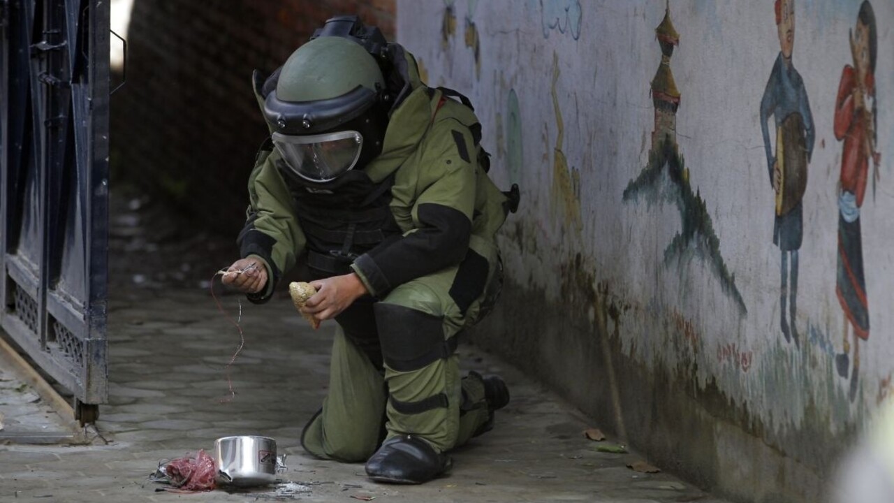 Výbuchy bômb pred školami majú priniesť bezplatné vzdelávanie