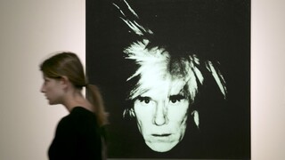 O Warholovi nakrútia životopisný film, stvárni ho známy herec a spevák
