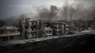 Aleppo už druhý deň čelí náletom, zahynulo najmenej 70 ľudí