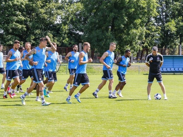 Úradujúci šampión Trenčín doma zdolal Slovan Bratislava