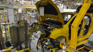 Budúcnosť elektromobilov je v ohrození. Môžu za to rastúce ceny energií