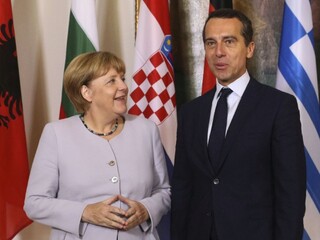 EÚ musí prevziať kontrolu nad hranicami, potvrdil migračný summit