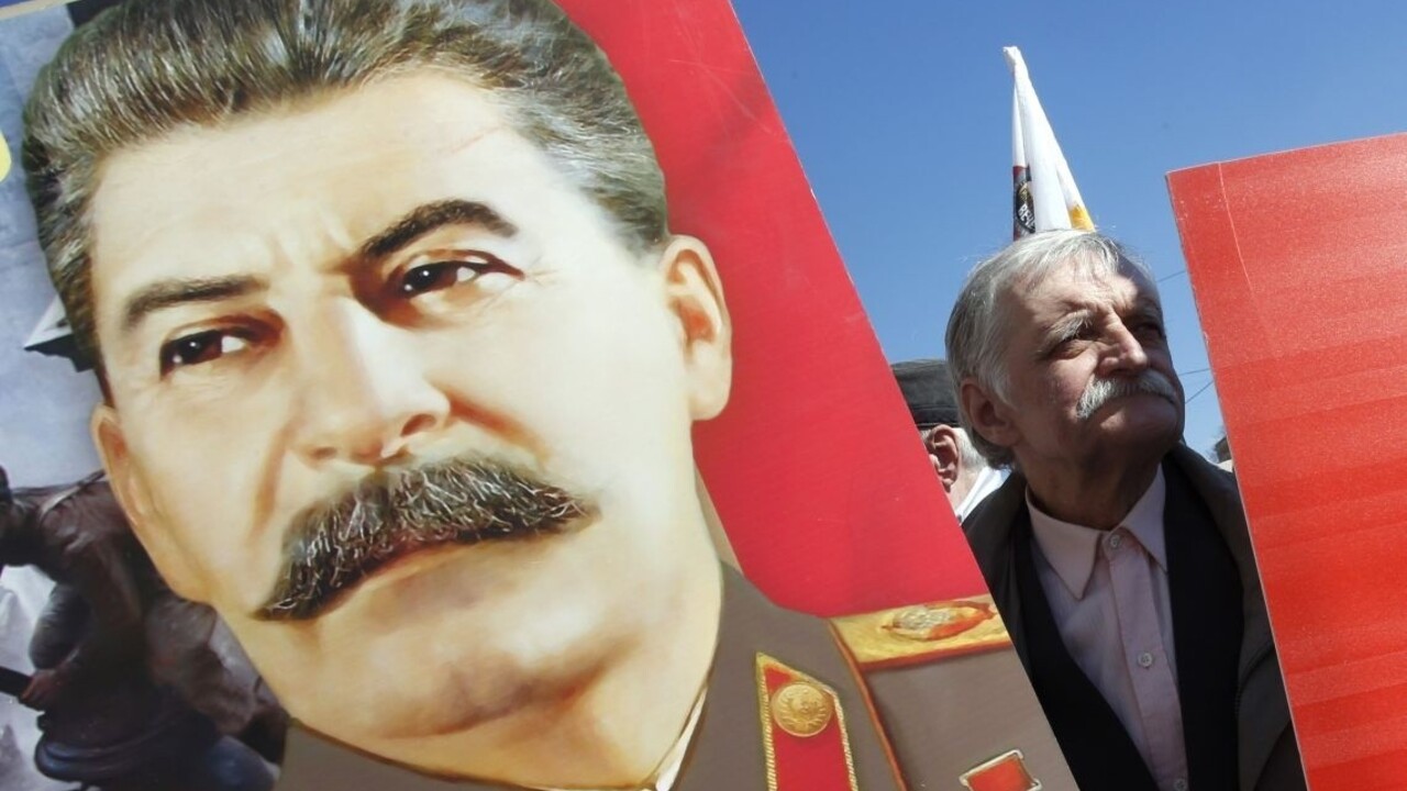 Generalissimus Josif Stalin už nebude čestným občanom Trenčína