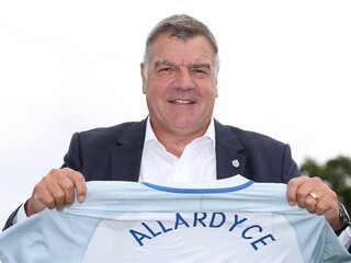 Allardyce po prevalení korupčného škandálu odstúpil z funkcie
