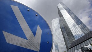 Pád Deutsche Bank môže spôsobiť krízu, podľa riaditeľa  krach nehrozí