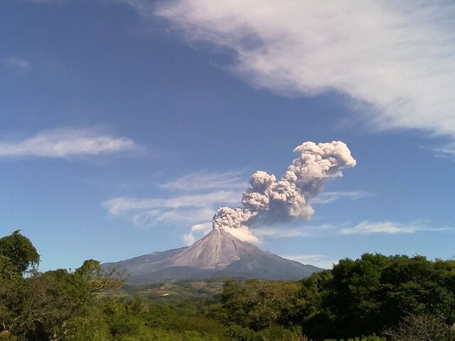 V Mexiku sa prebudila sopka Colima, môže spôsobiť veľké škody