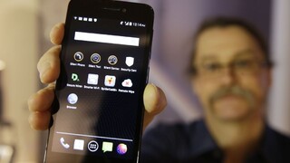 smartfon telefon odpočúvanie 1140px (SITA/AP)