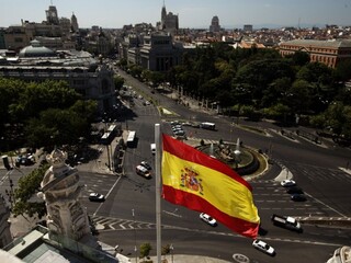 Madrid mesto vlajka Španielsko 1140 px (SITA/AP)