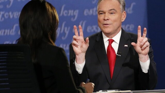 Viceprezidentskí kandidáti Kaine a Pence sa hádali o Trumpových daniach