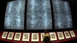 90-ročná dôchodkyňa popísala perom drahý obraz, nepotrestajú ju