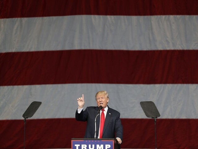 Ani láska, ani nenávisť. Trump koriguje svoj vzťah k Putinovi