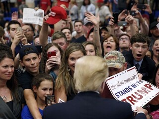 Výrečný školák Weston je hviezdou Trumpovej volebnej kampane