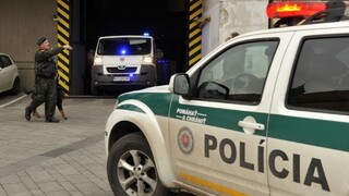 V popradskom obchodnom centre nahlásili bombu, ľudí evakuovali