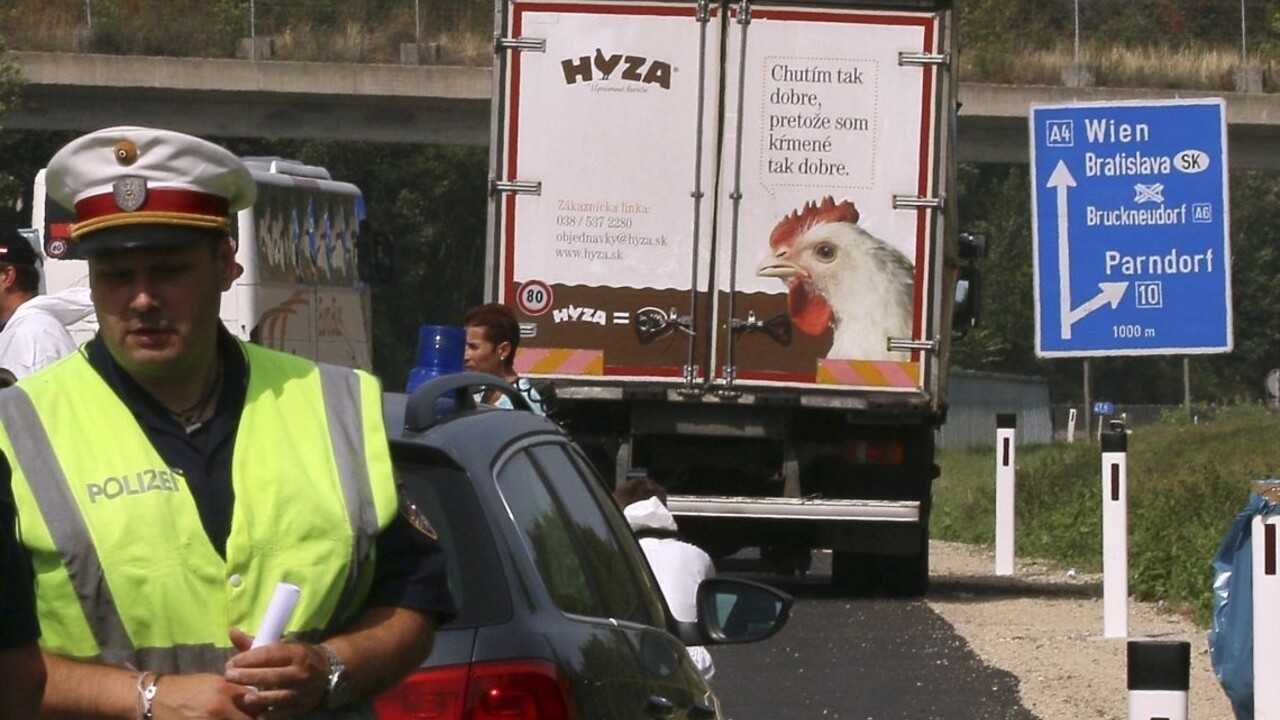 Pri slovenských hraniciach sa udusilo 71 ľudí, podozrivých konečne obvinia