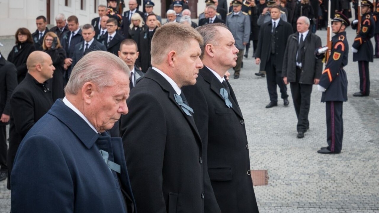 Zabránil, aby sme skončili ako Bielorusko. Politici o Michalovi Kováčovi