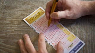 Výherca získal v lotérii rekordné milióny, stále sa neprihlásil