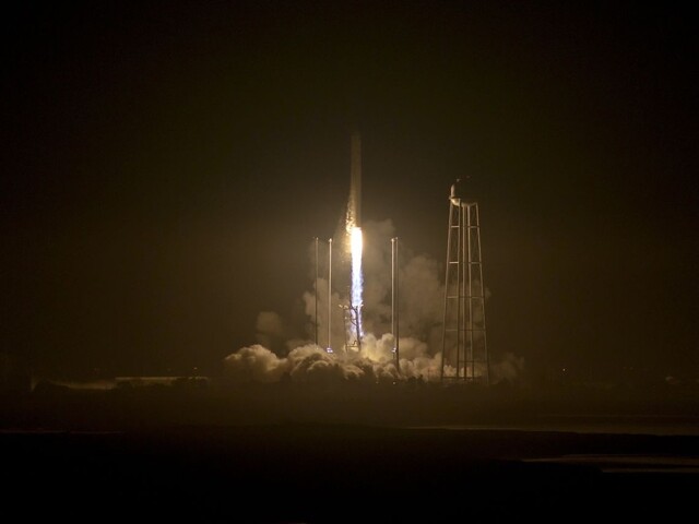 K ISS mieri nákladná loď Cygnus, posádke vezie potraviny