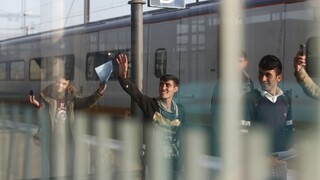 Z Calais odcestovali ďalšie deti, smerujú do Veľkej Británie