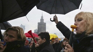 Poľky demonštrovali, Kaczyňski sa protiinterrupčného zákona nevzdáva