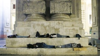 Ak neprejdú migranti, neprídu peniaze, hrozí Únii Taliansko