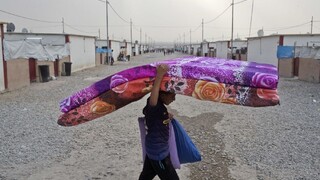 K Mósulu sa blíži humanitárna pomoc, problémom sú zamínované cesty