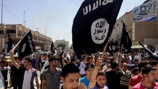 Džihádisti v obliehanom Mósule sa vo veľkom strihajú a holia