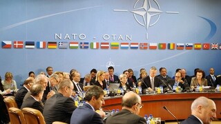 Hlavnými témami summitu NATO v Bruseli boli Rusko a Irak
