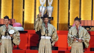 Sagana obliekli do kimona pre ministra, Frooma poctili cisárskym odevom