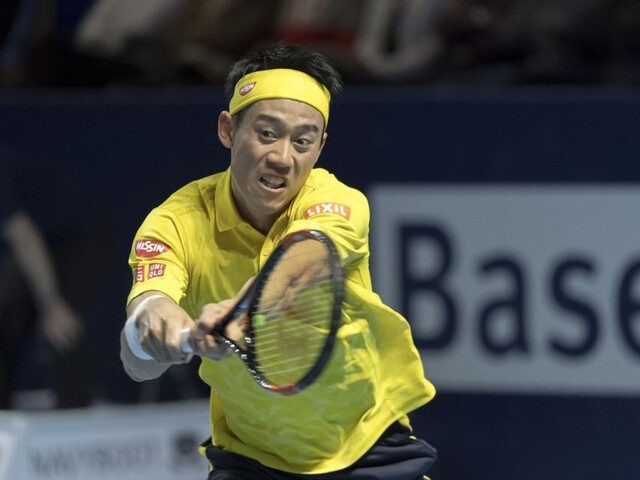 Nišikori prvým finalistom v Bazileji, Murray vo Viedni postúpil bez boja