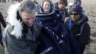 Kozmonauti sa po 115 dňoch vrátili z ISS, pristáli v kazašskej stepi