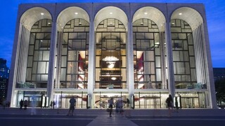 Podivným práškom v newyorskej opere je zrejme ľudský popol