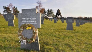 Vojenský cintorín vo Važci sa rozrastá, domáci sa oň vzorne starajú