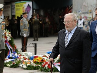Traubnera šokujú parlamentné reči o Židoch, cíti sa byť dotknutý