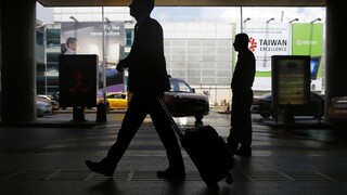 Na letisku v Istanbule sa strieľalo, polícia zranila jedného muža